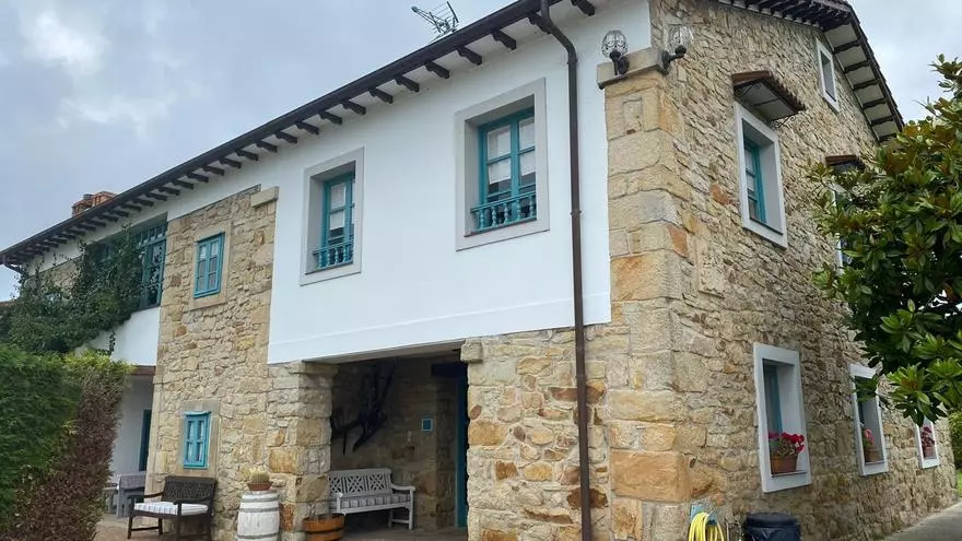 Compró una casa hace 14 años en Barcelona, pero decide venderla por el exceso de turistas: "Están arruinando la costa"