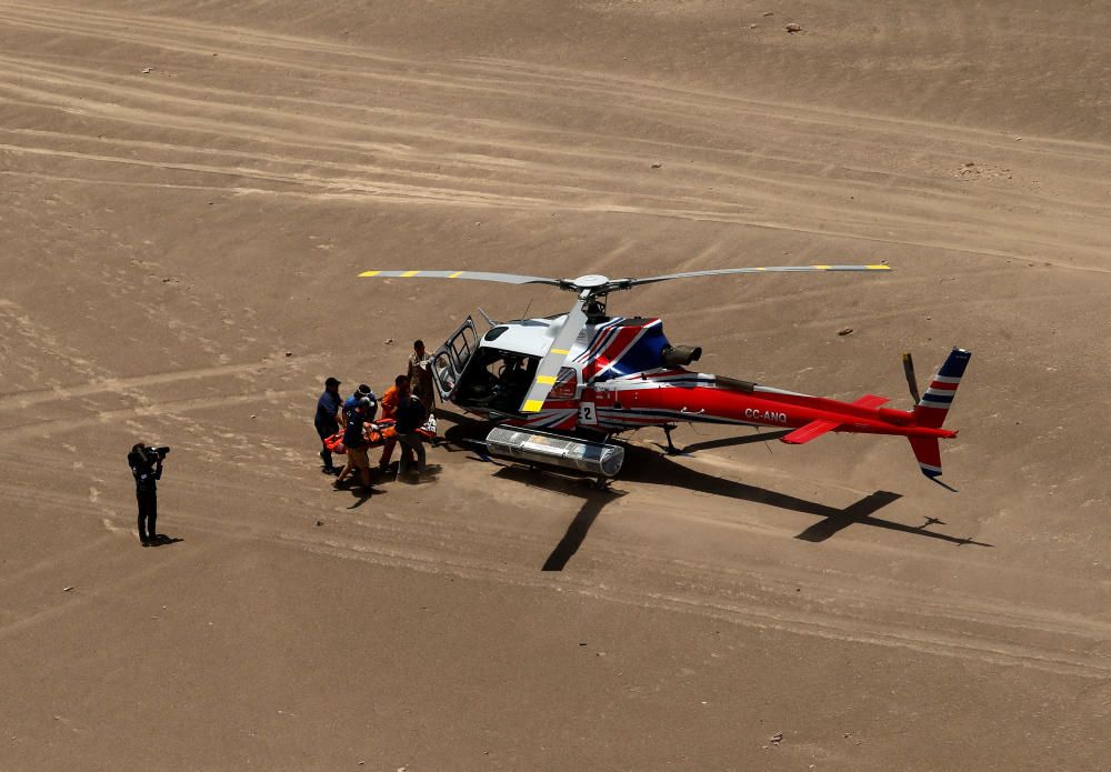 El líder del Dakar, evacuado en helicóptero