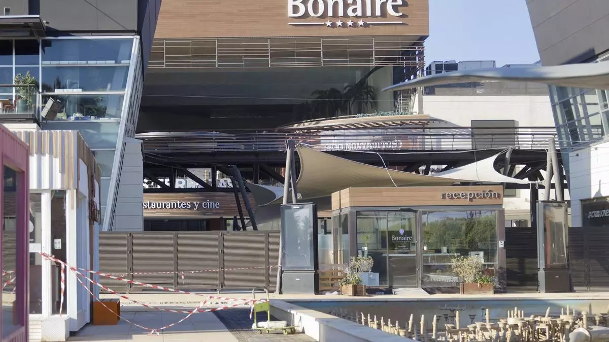 El centro comercial arrasado por la DANA, Bonaire, vende un cuarto premio de la Loter赤a de Navidad