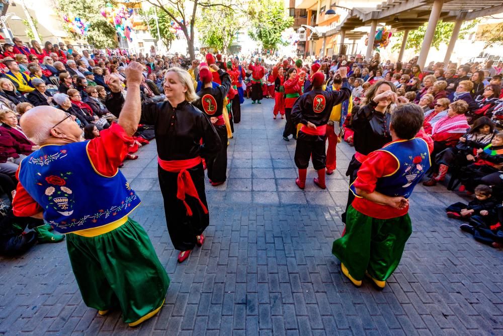 Callosa d'en Sarrià vivesu tradicional Baile Moro