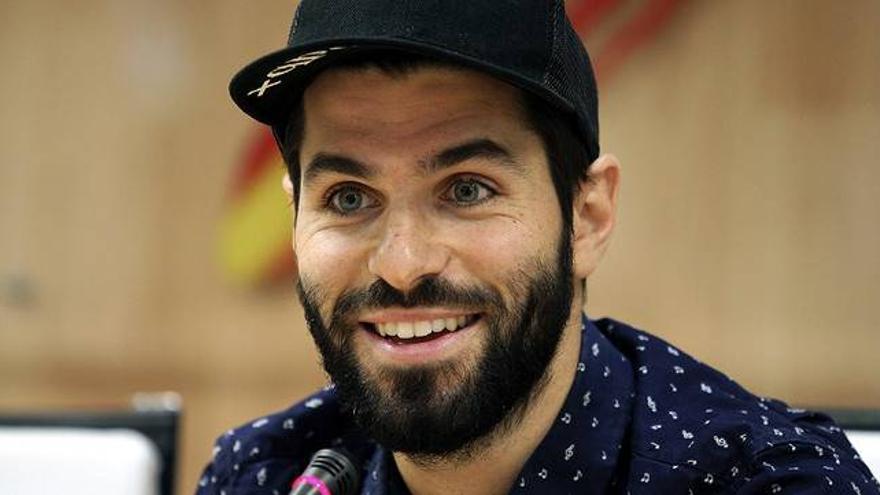 Alguersuari se retira tras &quot;perder el amor&quot; por los coches