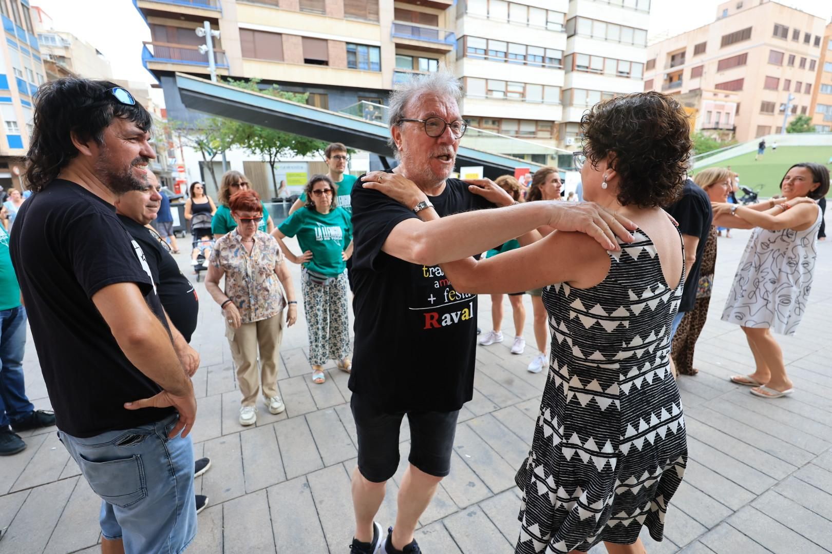 Les fotos de com Vila-real 'trau la llengua' per a defensar el valencià