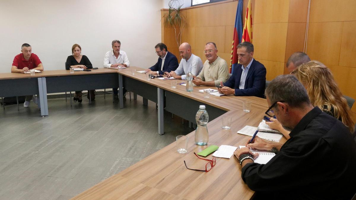 Els alcaldes admeten que hauran d'apujar taxes i critiquen que la Generalitat no vol assumir la postclausura de Solius