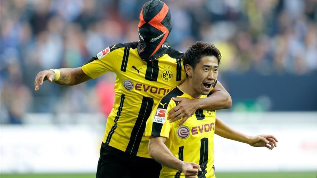 Aubameyang comprometió los intereses del Dortmund al lucir una máscara de Nike