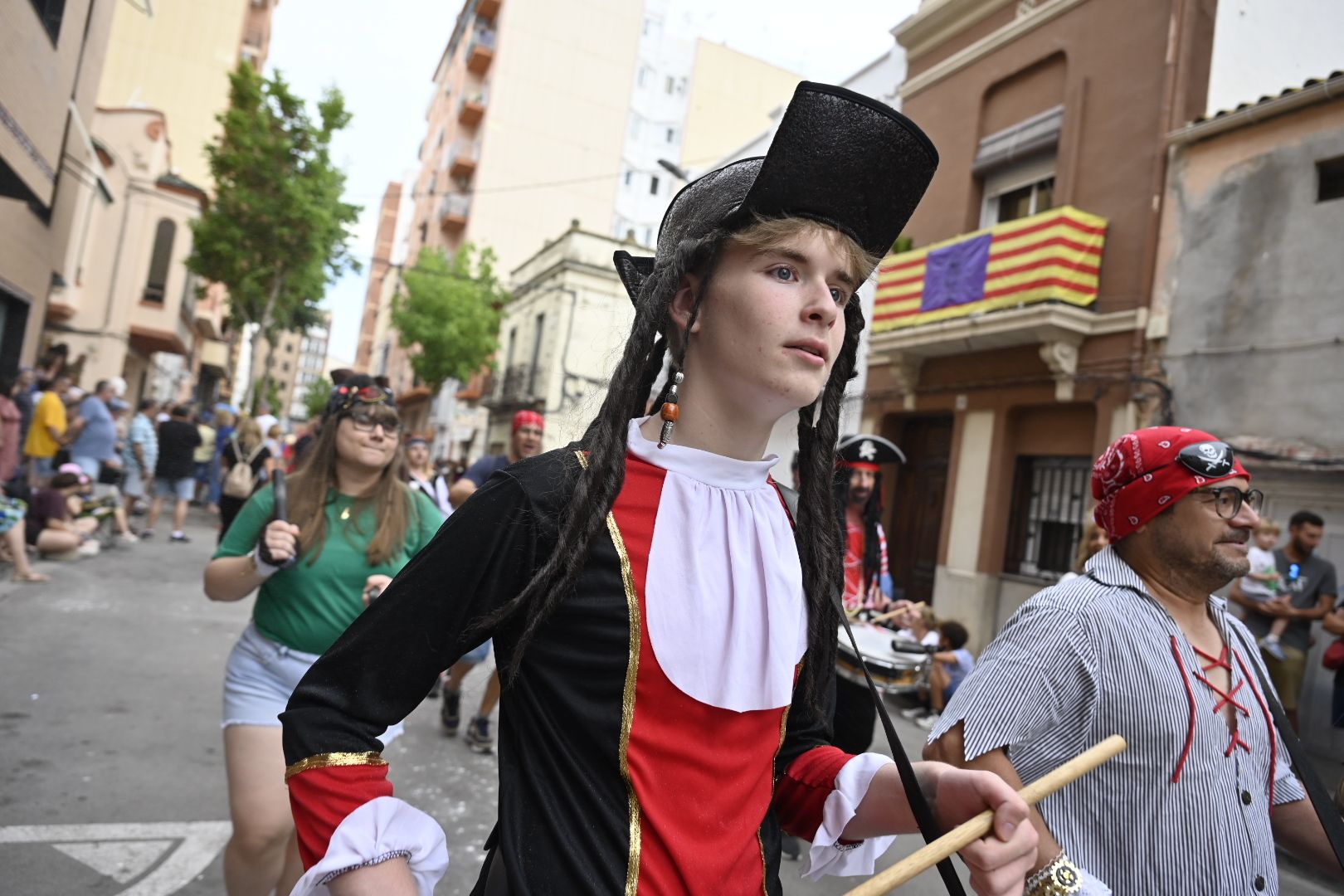 Imaginación y humor al poder en el desfile de las collas del Grau