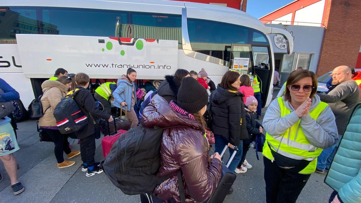 Los refugiados ucranianos recogidos por voluntarios mallorquines llegan a Nuremberg