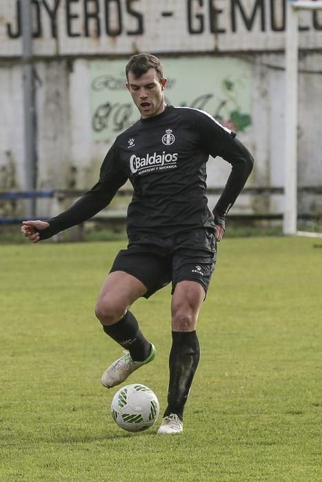 El partido entre el Mosconia y el Real Avilés, en imágenes