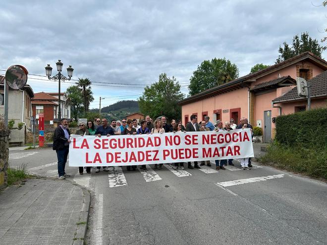 Protesta vecinos de San Cucao por el tráfico