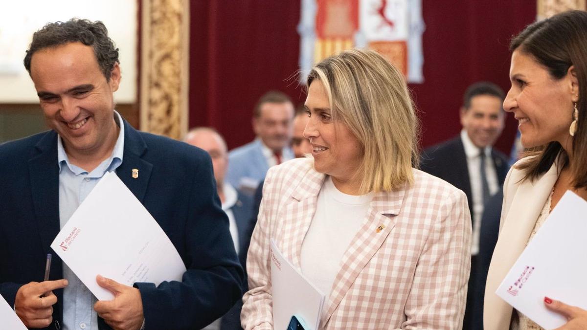 La presidenta Marta Barrachina junto con el diputado José Mª Andrés.