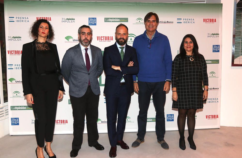 Empresarios, chefs, agentes del sector y de la industria agroalimentaria y representantes políticos acuden a la sede de Cerveza Victoria para la presentación de la nueva publicación gastronómica