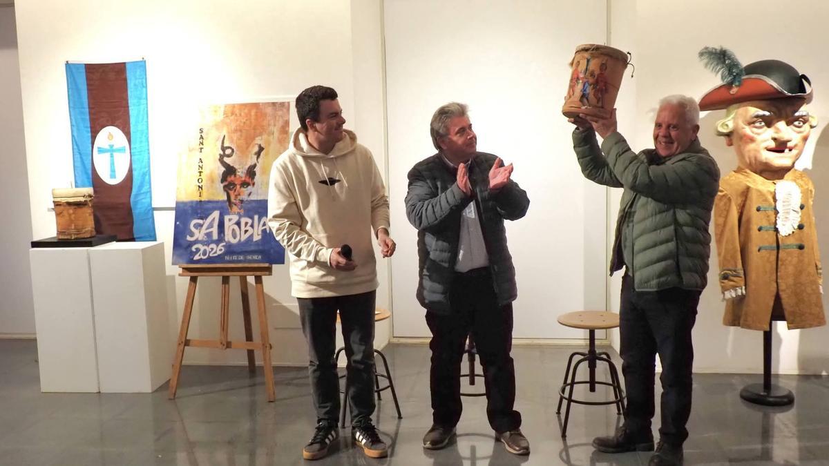 Un momento de la presentación del cartel de Sant Antoni 2026 en sa Pobla.