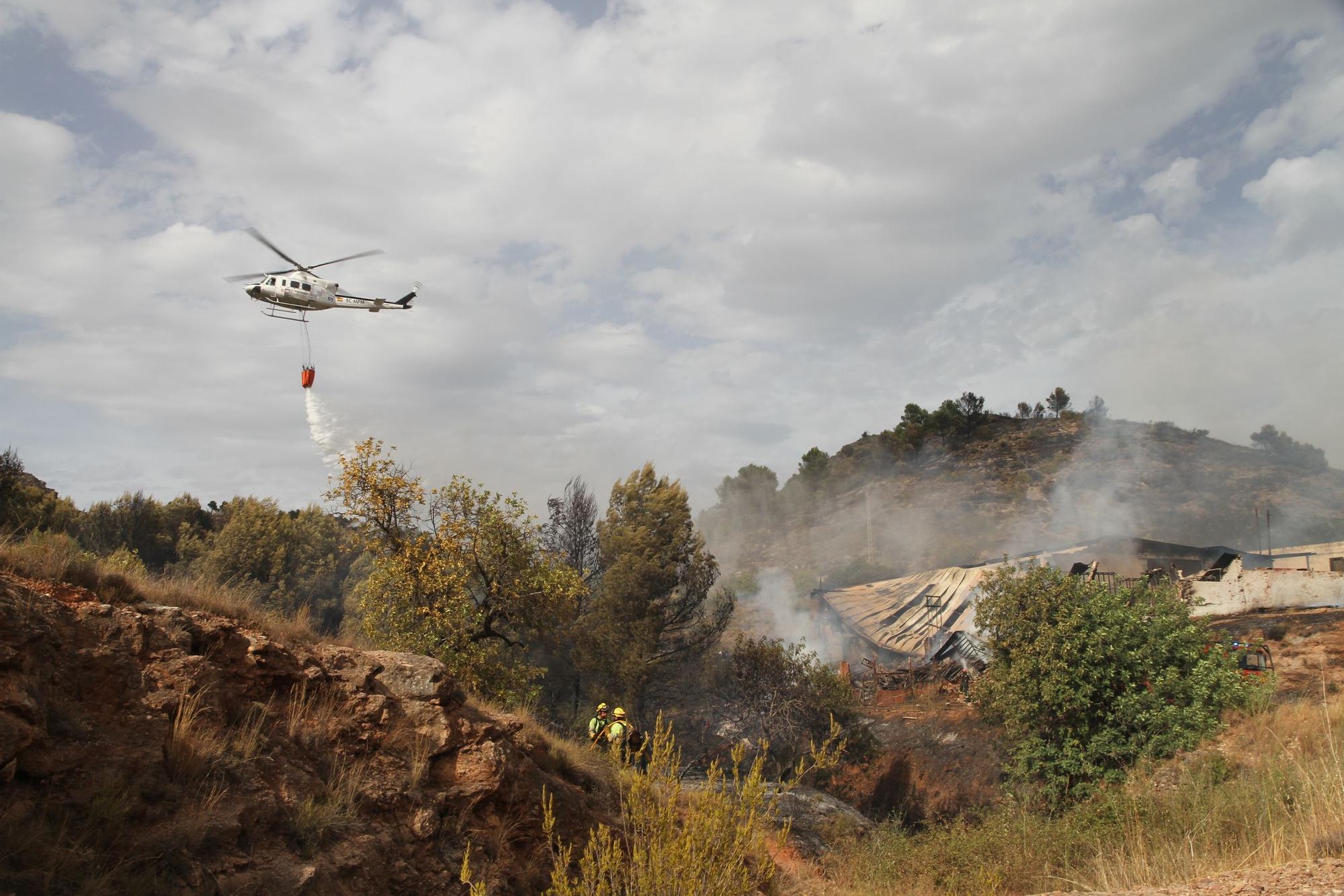 Incendio en el barranc de l'Horteta de la Vall