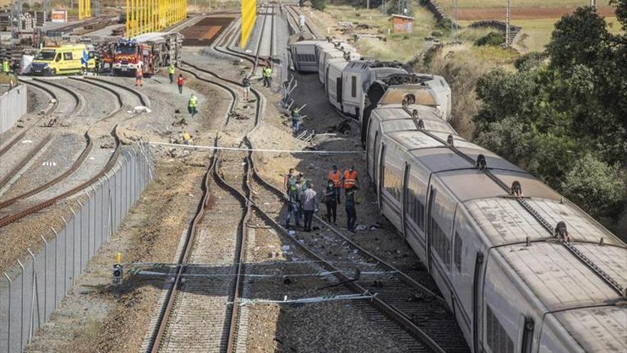 Dos muertos tras chocar un tren contra un vehículo