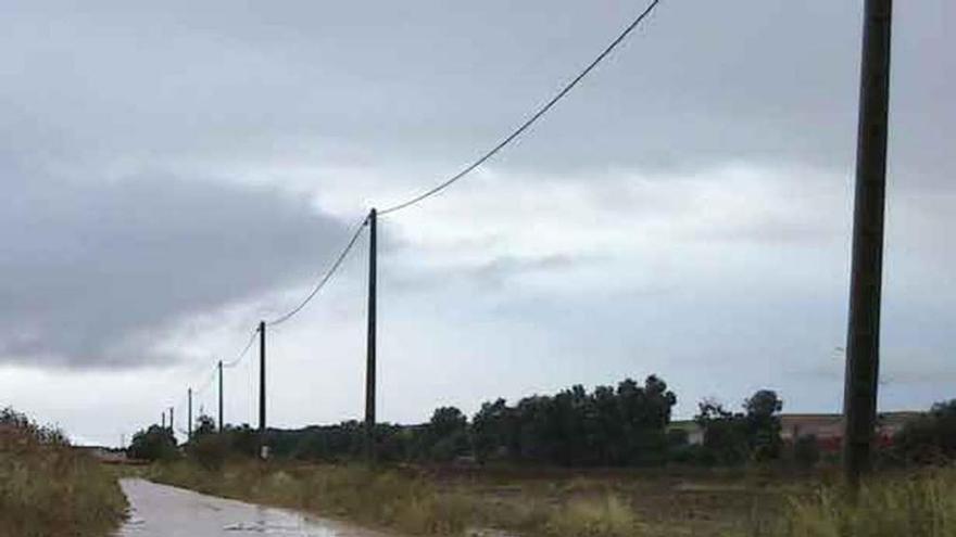 Camino inundado tras las lluvias.