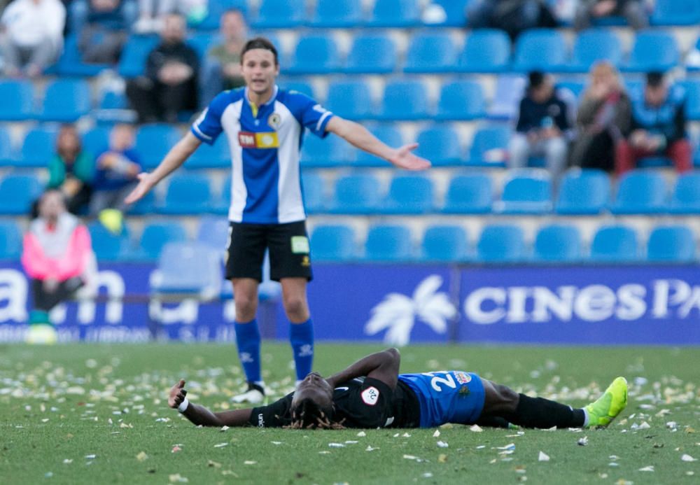 Los blanquiazules desperdician la oportunidad de huir del descenso y no pasan del empate ante un Andorra con uno menos desde el 52'