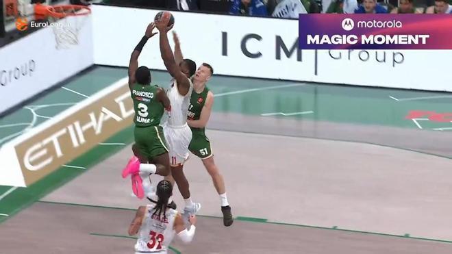 El brutal tapón de Sylvain Francisco a Diallo