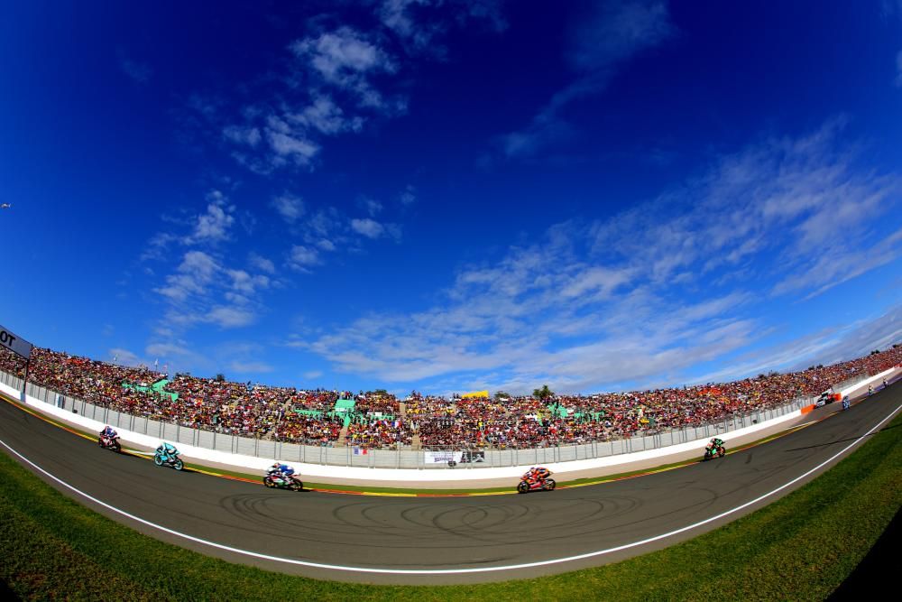 Gran ambiente en el GP de Cheste