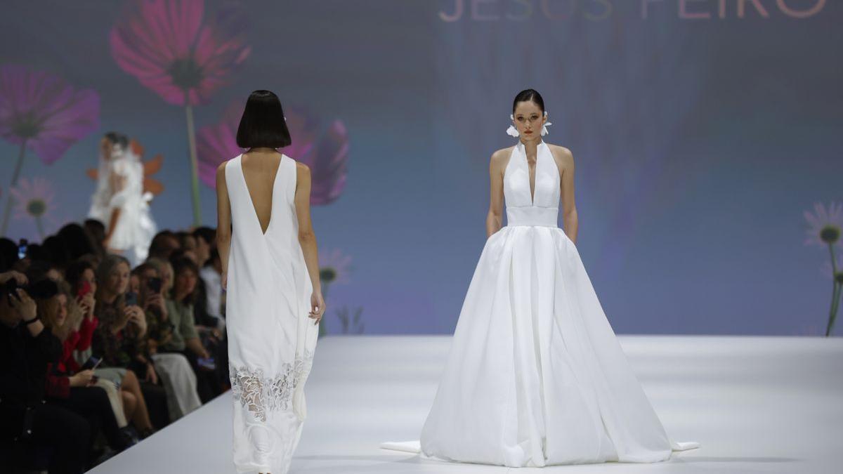 Jesús Peiró presenta su colección en la primera jornada de la feria de moda nupcial Barcelona Bridal Fashion Week.