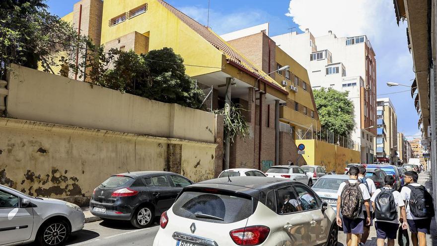 La Generalitat traslada a Las Virtudes de Villena a menores del centro de acogida de Alicante colapsado