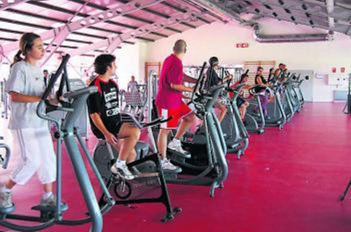 El Grupo abrirá un nuevo gimnasio y cubrirá otras dos pistas de tenis