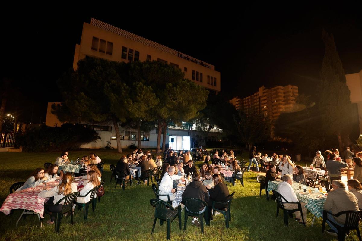 ‘A cau d’orella’, celebrà el sisè esdeveniment d’Idò amb concerts sorpresa, cata gastronòmica i l’exposició de Paula Solà.