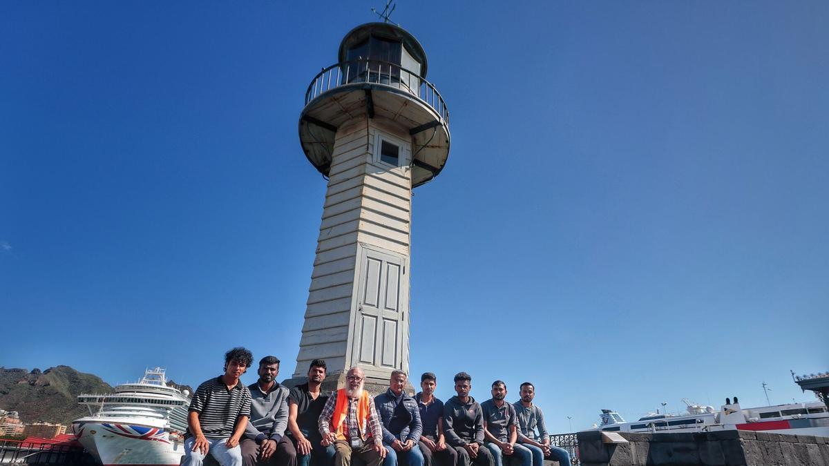 Marineros indios del 'barco de la droga' que se quedaron tirados en Tenerife