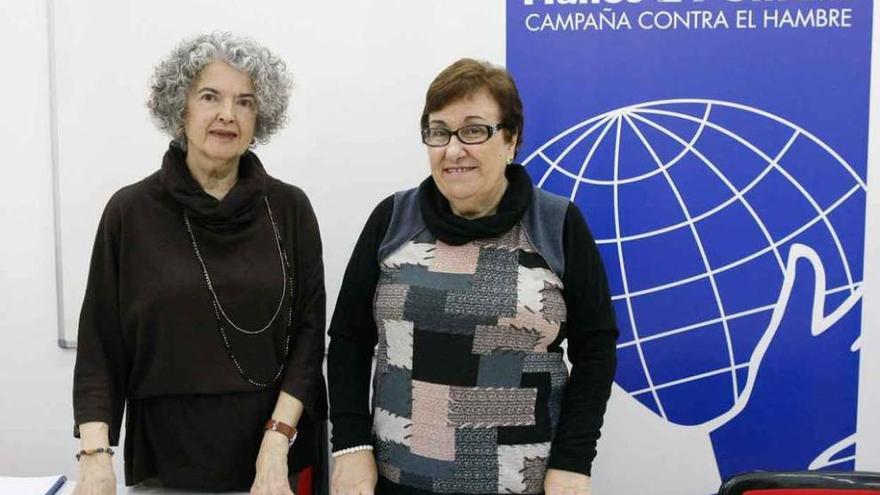 Milagros Morata (izquierda) y Pilar Gutiérrez, de Manos Unidas Zamora.