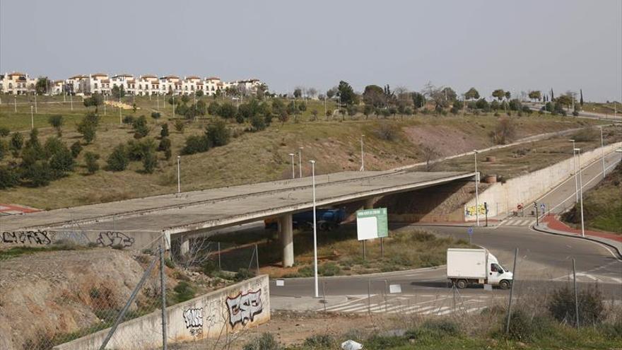 Ronda norte, una obra parada y otra en el aire