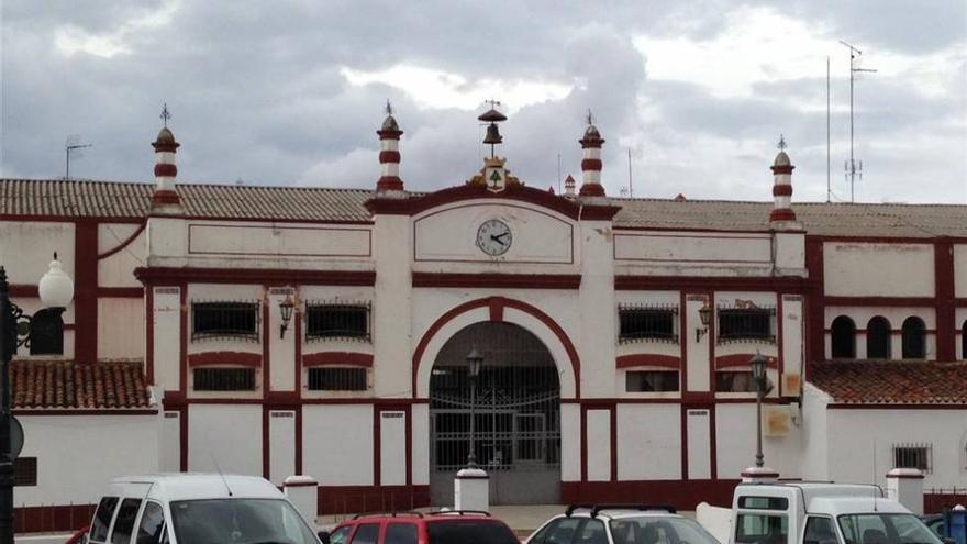 Investigado por posible estafa el contrato del párking de la plaza de abastos de Almendralejo