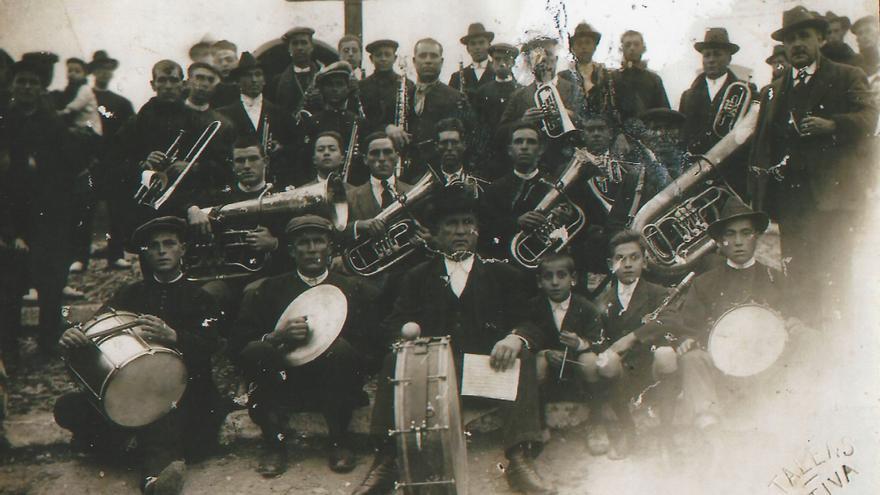 La banda de la Llosa celebra su centenario