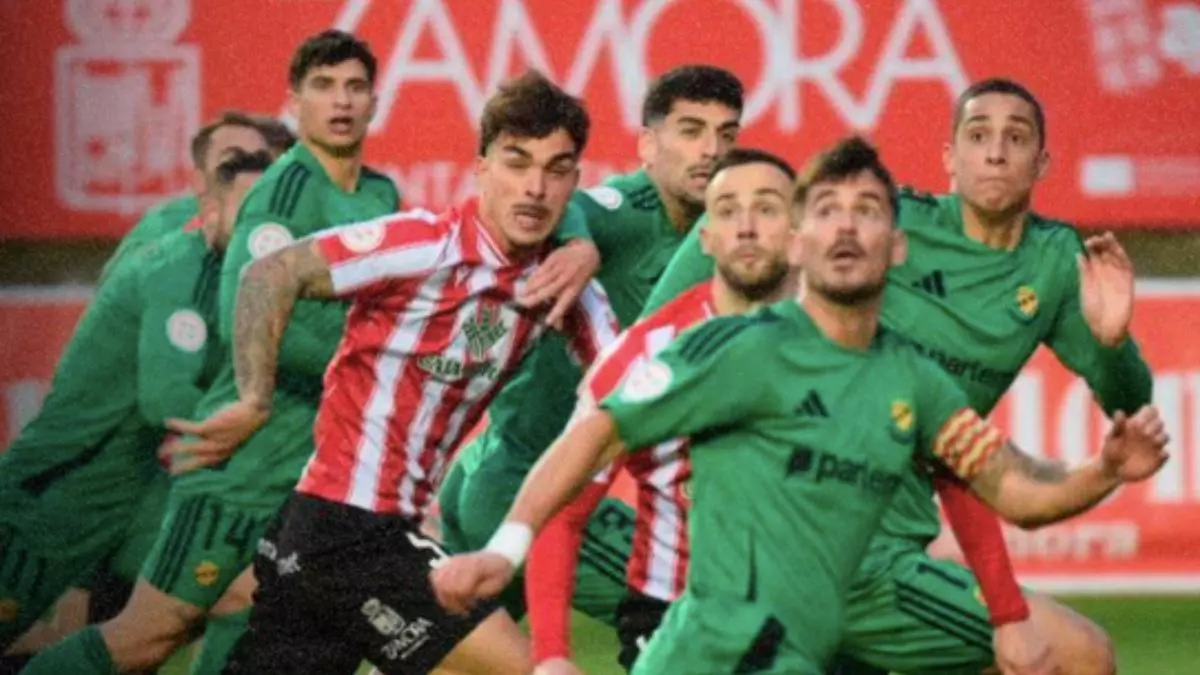 Camacho deja al N角stic con la miel en los labios