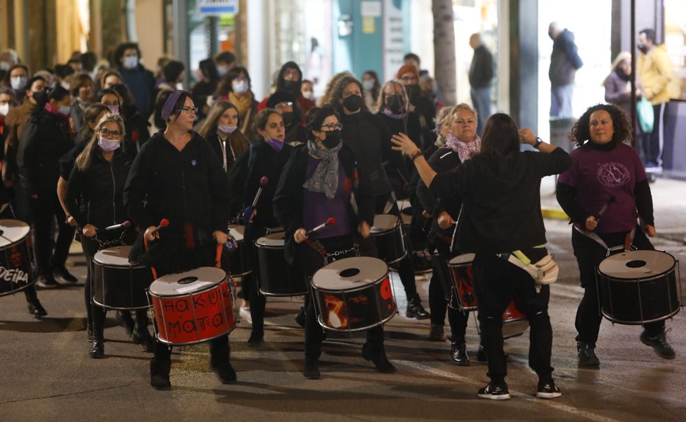 Manifestación en las calles del Port de Sagunt, el 25N contra la violencia machista.