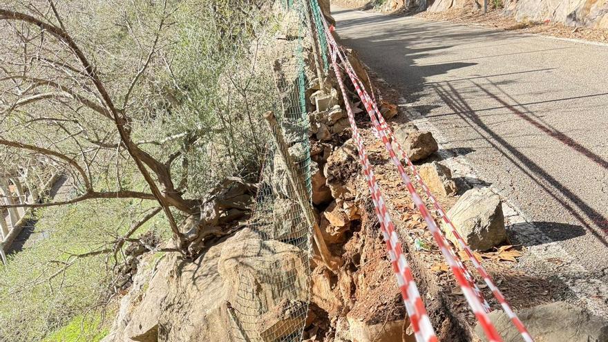 Prohibido el tráfico de camiones entre Sa Granja de Esporles y Puigpunyent por un desprendimiento
