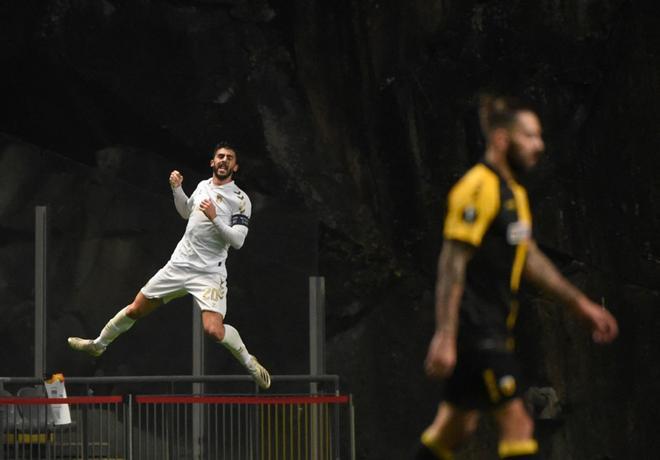 Joao Paulo Dias Fernandes celebra tras marcar un gol durante el partido de UEFA Europa League  entre el Sporting Braga y el AEK Athens en Braga.