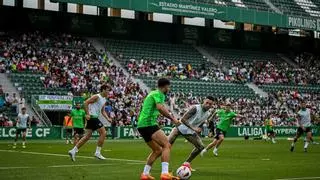 El Elche prepara el partido contra el Huesca con cuatro ausencias