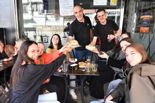 Los tres bocadillos que no te puedes perder en A Coruña: "Hacemos lo mismo que hace 30 o 40 años"