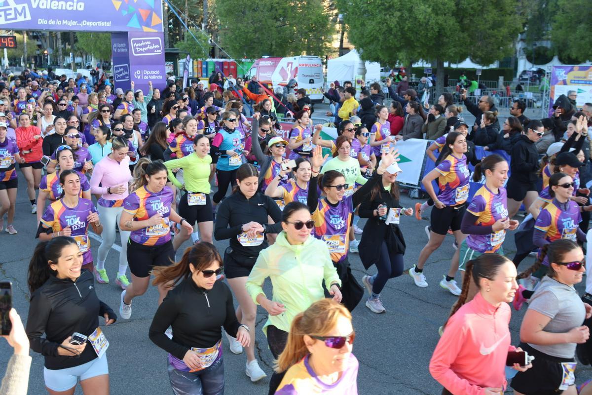 Búscate y descarga tu foto en la 10K Fem