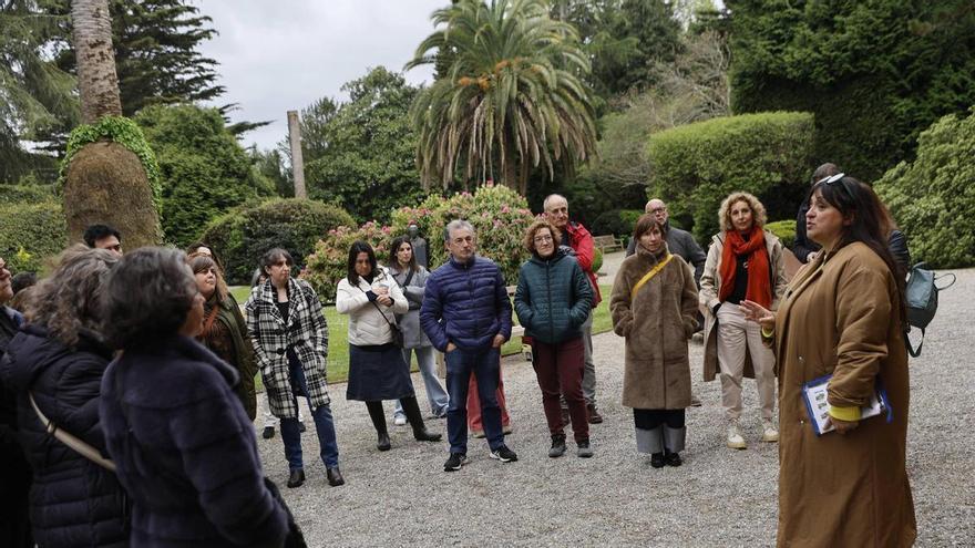 Noelia Velasco ofrece en el Museo Evaristo Valle de Gijón la visita guiada "La botánica de las brujas"