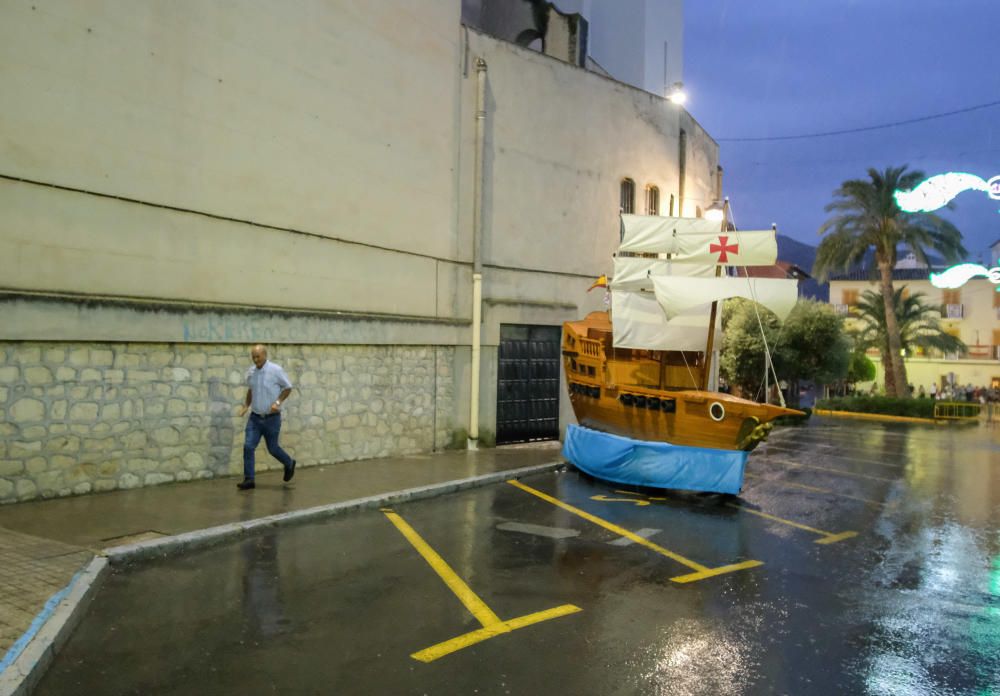 Procesión de las Fiestas Mayores de Elda en honor a la Virgen de la Salud suspendida por la lluvia