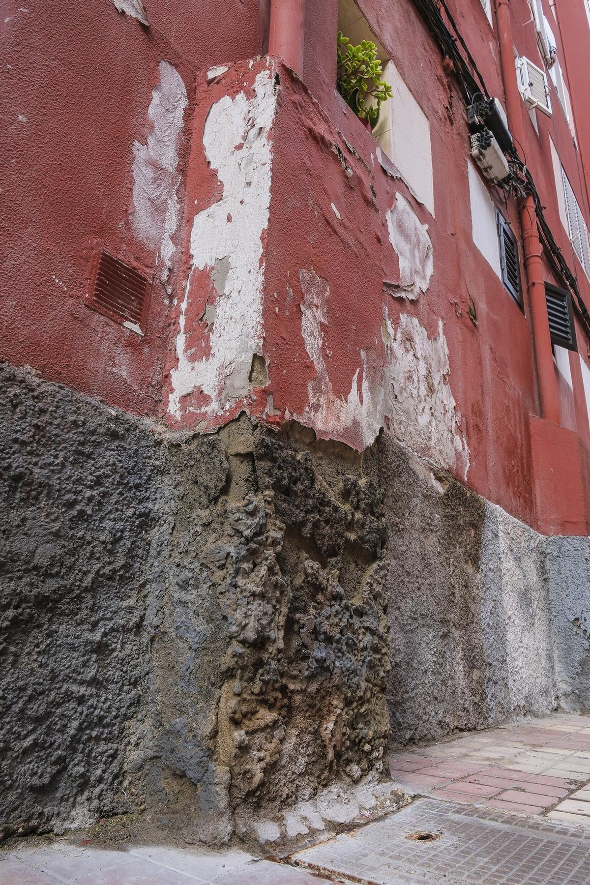 Viviendas de Grupo Sanz Orrio en La Isleta en malas condiciones