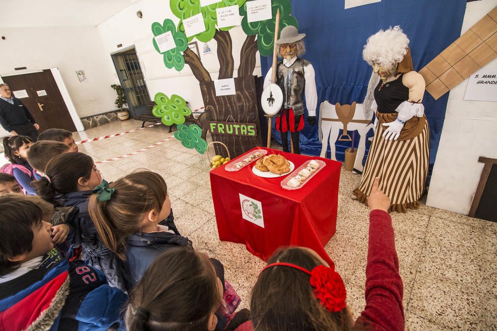 La curiosa imagen formó parte de la escenografía de «Partir la Vieja», una tradición humorística local