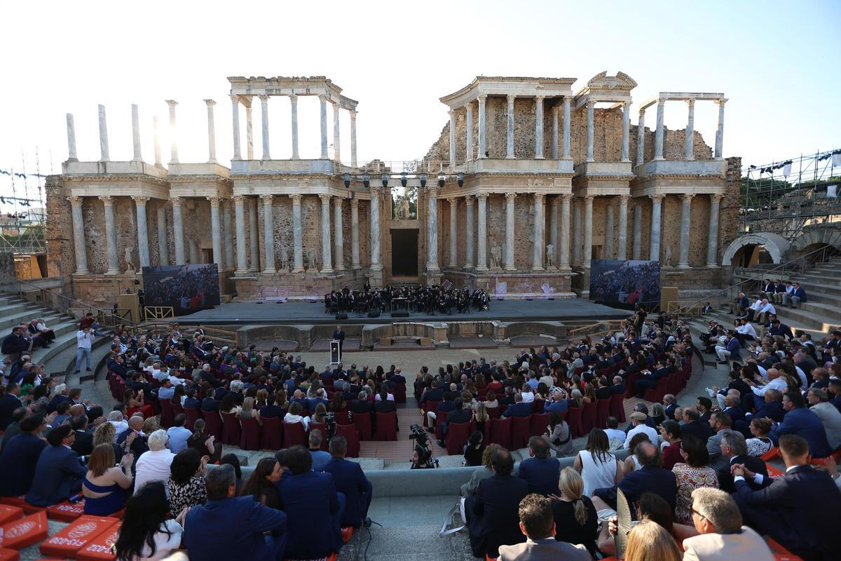 Panorámica del teatro durante la gala.