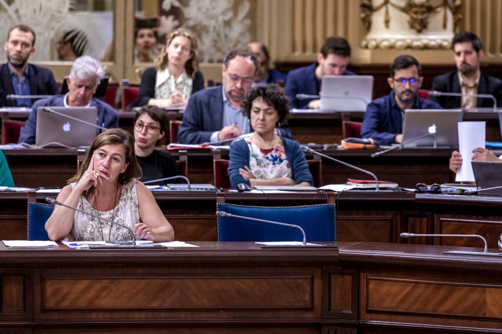 Debate de la Ley Turística en el Parlament