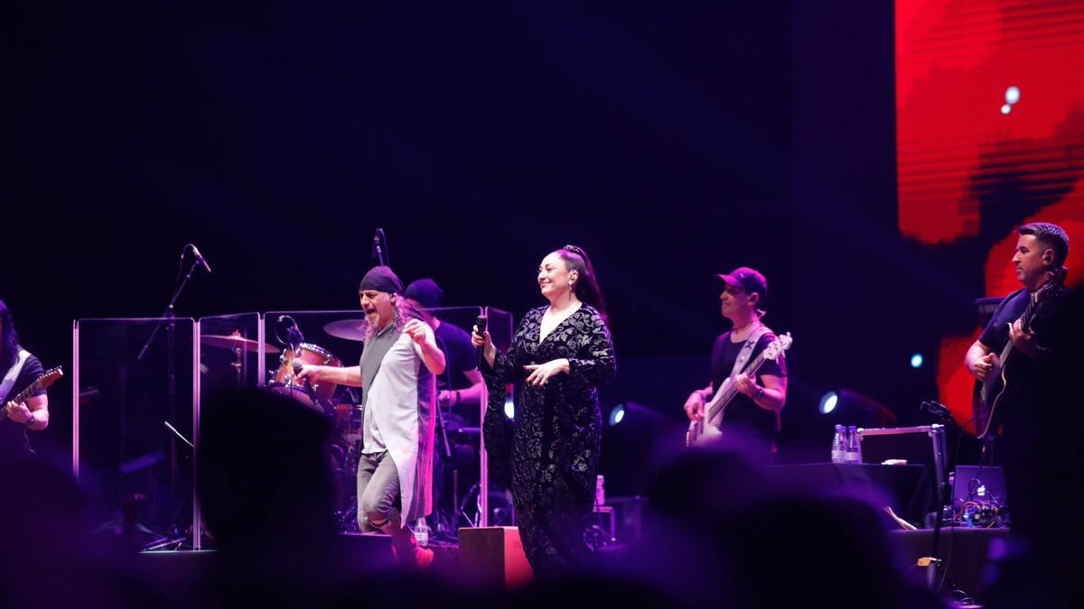 "Camela", durante el concierto de Avilés.