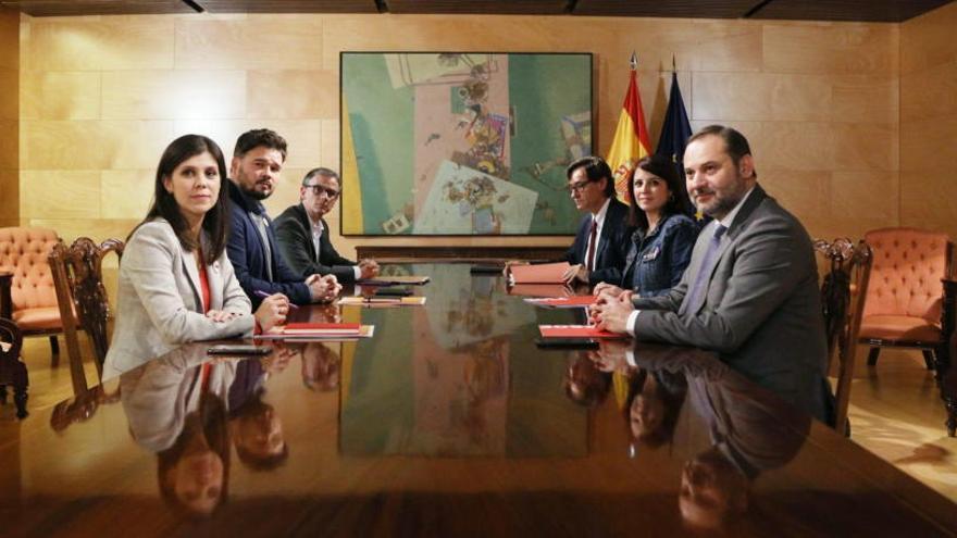 Els equips negociadors d&#039;ERC i PSOE