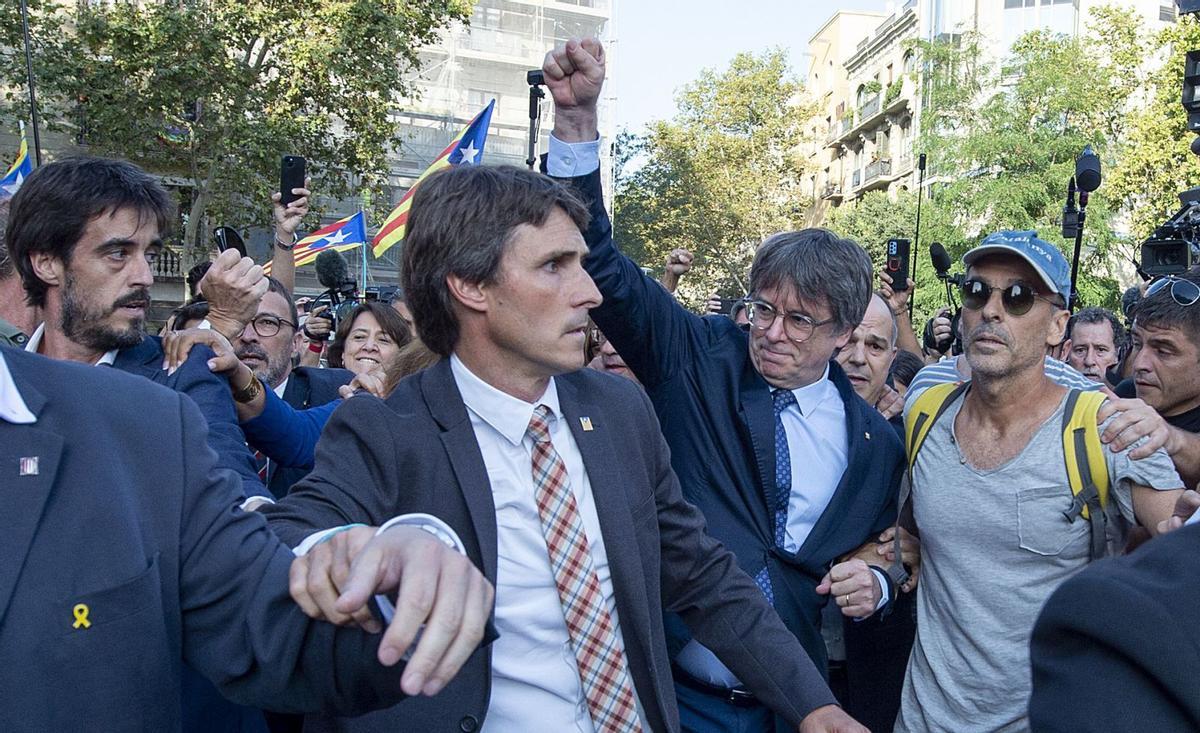 Interior afirma que els Mossos no van demanar reforços per detenir Puigdemont Interior afirma que els Mossos no van demanar reforços per detenir Puigdemont