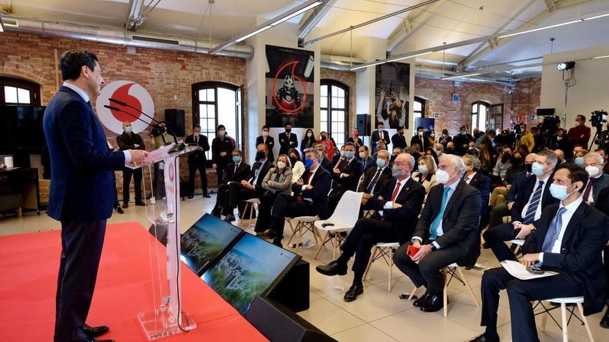 Calviño y Moreno asisten en Málaga a la presentación del Centro Europeo de Excelencia de Vodafone