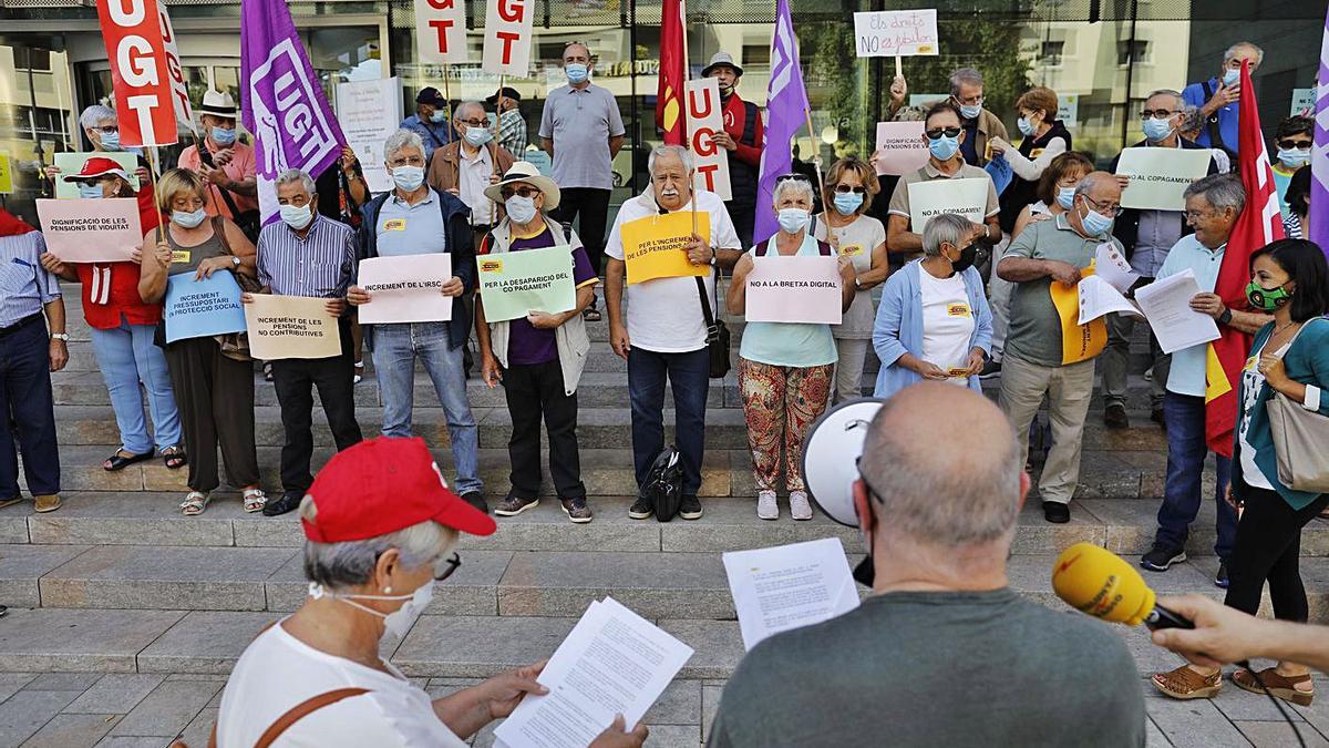 Girona Els pensionistes jubilats reclamen unes prestacions dignes | ANIOL RESCLOSA