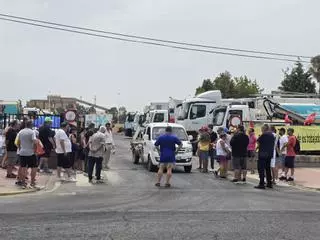 Huelga de basuras en Sagunt: Más tensión y actos vandálicos