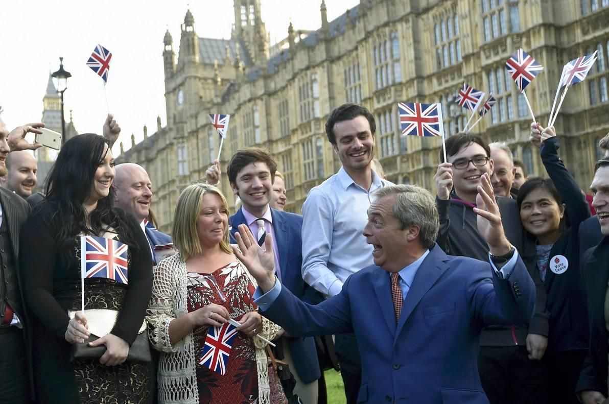 Las caras del 'in' y el 'out' tras el resultado del referéndum sobre el 'brexit' en el Reino Unido